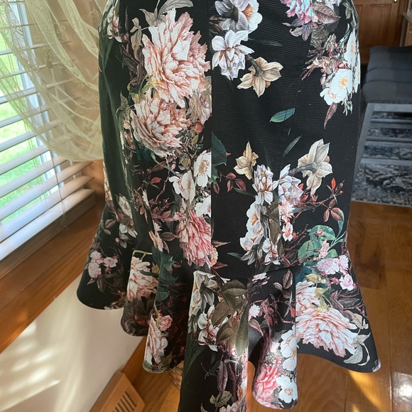 Floral Dress - Picture 2 of 4